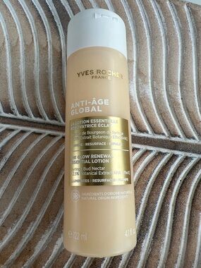 NEW Yves Rocher Anti-Âge Global Glow Renewal Èssènce